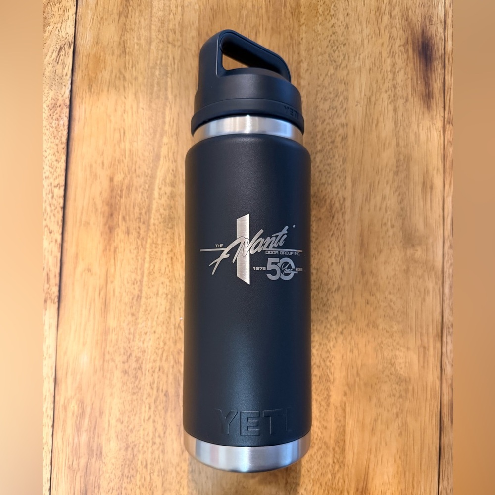 YETI Rambler with Black Chug Cap 26oz - Picture 6 of 6